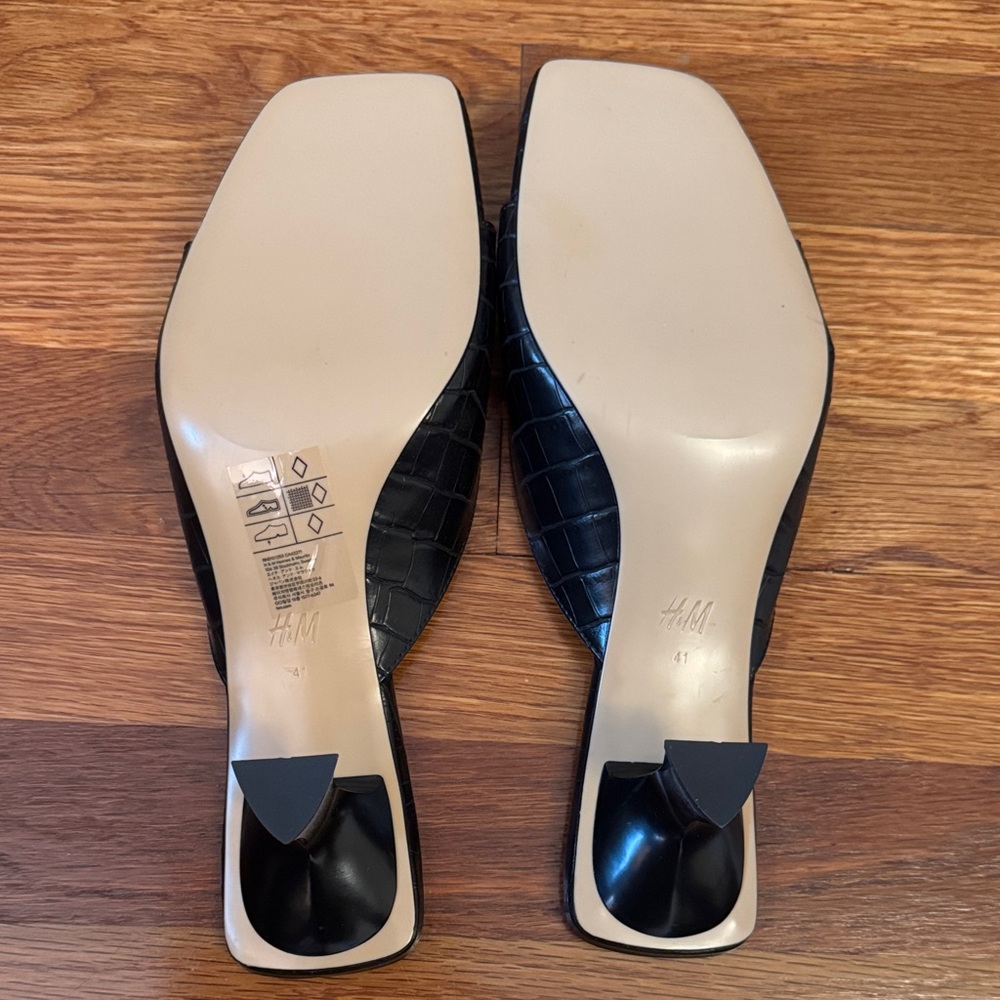 H&M Black Croc-Embossed Square-Toe Mules - Picture 2 of 6